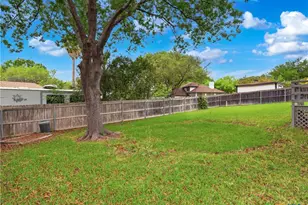 968 Queens Dr, New Braunfels, TX 78130 - Photo 27