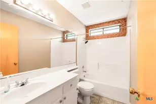 223 Spur Dr, Victoria, TX 77904 - Photo 13