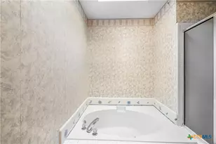 223 Spur Dr, Victoria, TX 77904 - Photo 15