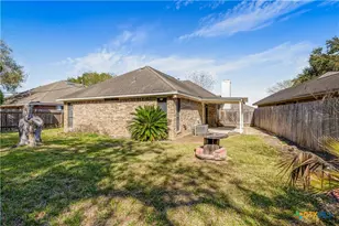 223 Spur Dr, Victoria, TX 77904 - Photo 17