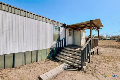 822 E Fannin Street, Goliad, TX 77963 - Photo 3