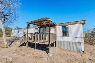 822 E Fannin St, Goliad, TX 77963 - Photo 1