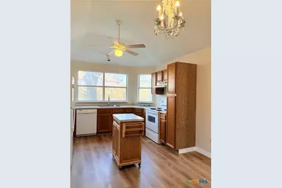 5412 Trailview Drive, Temple, TX 76502 - Photo 9