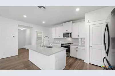 3640 Space Cloud Drive, New Braunfels, TX 78130 - Photo 7