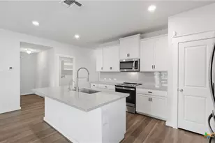 3640 Space Cloud Dr, New Braunfels, TX 78130 - Photo 7