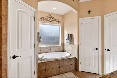 115 Lorenz, Stockdale, TX 78160 - Photo 19