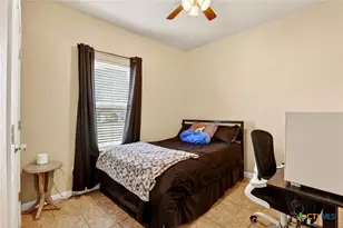 115 Lorenz, Stockdale, TX 78160 - Photo 21