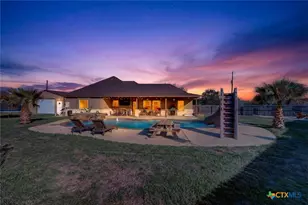 115 Lorenz, Stockdale, TX 78160 - Photo 5