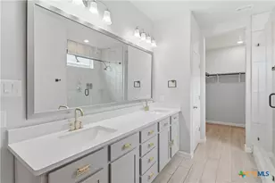 3809 Donald Dr, Seguin, TX 78155 - Photo 35