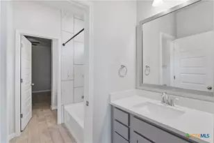 3809 Donald Dr, Seguin, TX 78155 - Photo 9