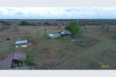 146 Elliott Road, Refugio, TX 78377 - Photo 3