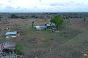 146 Elliott Rd, Refugio, TX 78377 - Photo 3