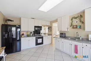 729 Willow Crossing, New Braunfels, TX 78130 - Photo 11