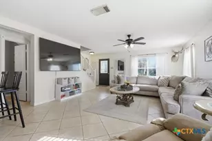 729 Willow Crossing, New Braunfels, TX 78130 - Photo 5