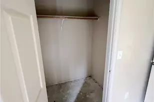 807 S Promenade St, Hallettsville, TX 77964 - Photo 17