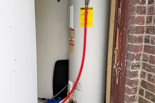 807 S Promenade St, Hallettsville, TX 77964 - Photo 21