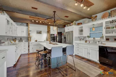 153 Sky Country Drive, New Braunfels, TX 78132 - Photo 11