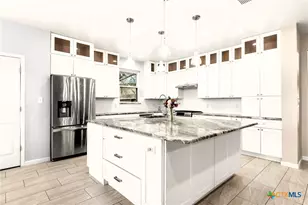 2854 Lakehills St, San Antonio, TX 78251 - Photo 9