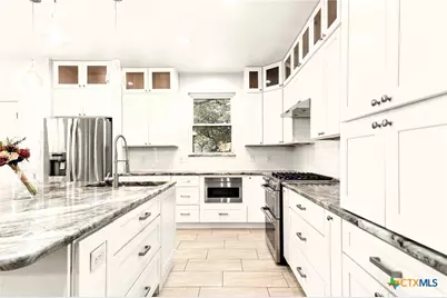 2854 Lakehills Street, San Antonio, TX 78251 - Photo 11