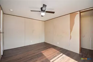 413 W Oaks Dr, Victoria, TX 77905 - Photo 19