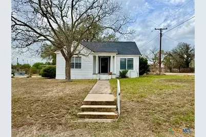 150 N Chilton Avenue, Goliad, TX 77963 - Photo 1