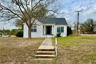 150 N Chilton Ave, Goliad, TX 77963 - Photo 1