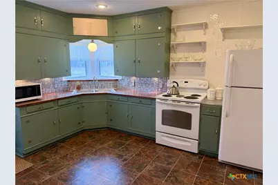 150 N Chilton Avenue, Goliad, TX 77963 - Photo 3