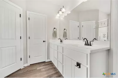 512 Holstein Drive, Belton, TX 76513 - Photo 11