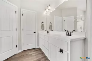 512 Holstein Dr, Belton, TX 76513 - Photo 11