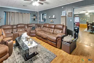 526 Fairmont St, Port Lavaca, TX 77979 - Photo 9