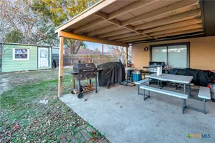 526 Fairmont St, Port Lavaca, TX 77979 - Photo 17