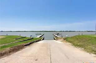 448 Stovall Dr, Palacios, TX 77465 - Photo 23