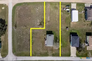 448 Stovall Dr, Palacios, TX 77465 - Photo 5