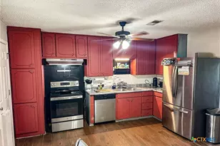 2503 E Mistletoe Ave, Victoria, TX 77901 - Photo 5