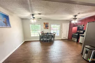 2503 E Mistletoe Ave, Victoria, TX 77901 - Photo 7