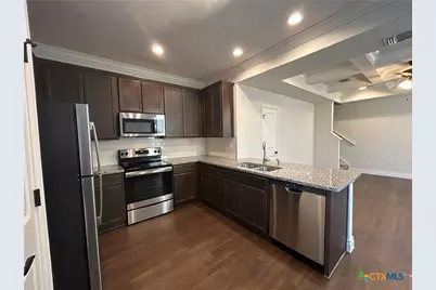 320 Untermaier Street, New Braunfels, TX 78130 - Photo 7