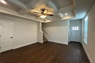 320 Untermaier St, New Braunfels, TX 78130 - Photo 3