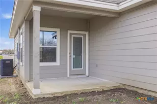 608 Mustang Cir, Nixon, TX 78140 - Photo 17