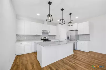 604 Mustang Circle, Nixon, TX 78140 - Photo 3