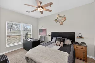 494 Flash Cir, Luling, TX 78648 - Photo 25