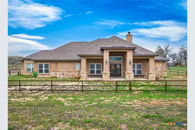 494 Flash Circle, Luling, TX 78648 - Photo 1