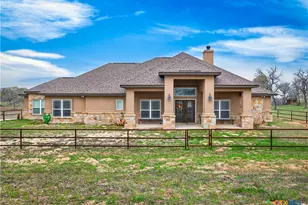 494 Flash Cir, Luling, TX 78648 - Photo 3