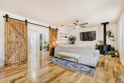 211 Creekwood Court, Spring Branch, TX 78070 - Photo 3