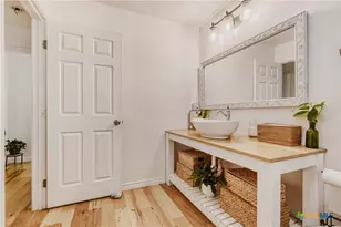 211 Creekwood Ct, Spring Branch, TX 78070 - Photo 11