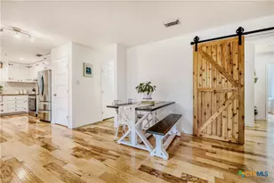 211 Creekwood Ct, Spring Branch, TX 78070 - Photo 5