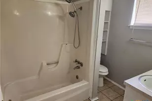 1802 W Avenue H, Temple, TX 76504 - Photo 5