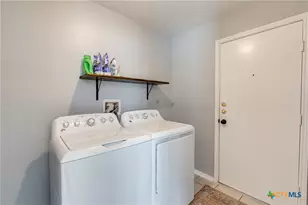 1615 Sunnycrest Cir, New Braunfels, TX 78130 - Photo 21