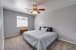 1615 Sunnycrest Cir, New Braunfels, TX 78130 - Photo 19