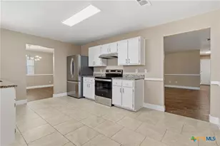 4307 Menard Dr, Killeen, TX 76549 - Photo 35