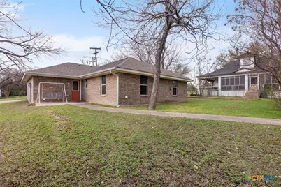 1020 N Beal Street, Belton, TX 76513 - Photo 25